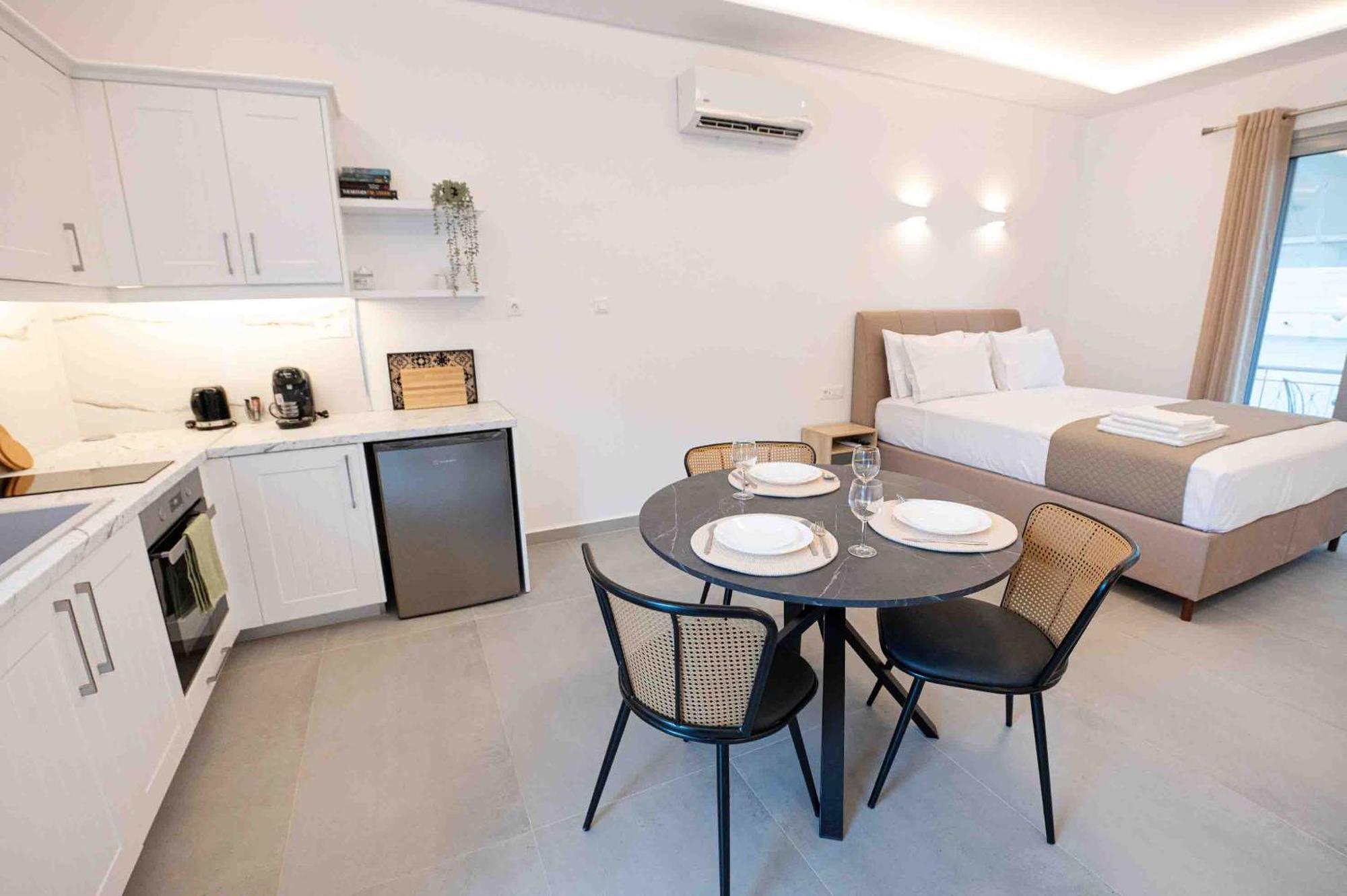 Sophie'S Apartments 3&4 Poros Town Luaran gambar
