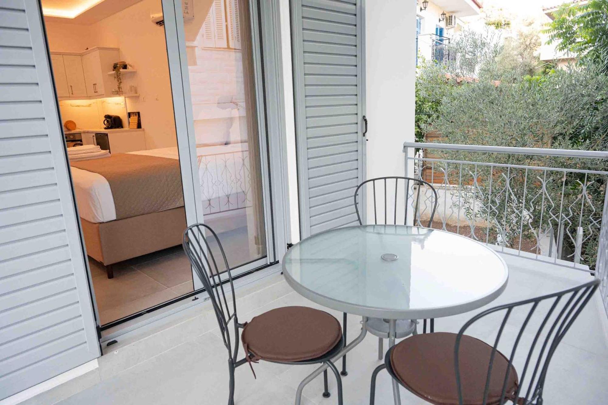 Sophie'S Apartments 3&4 Poros Town Luaran gambar